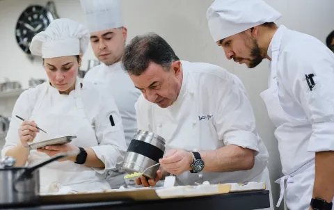 Martín con alumnos