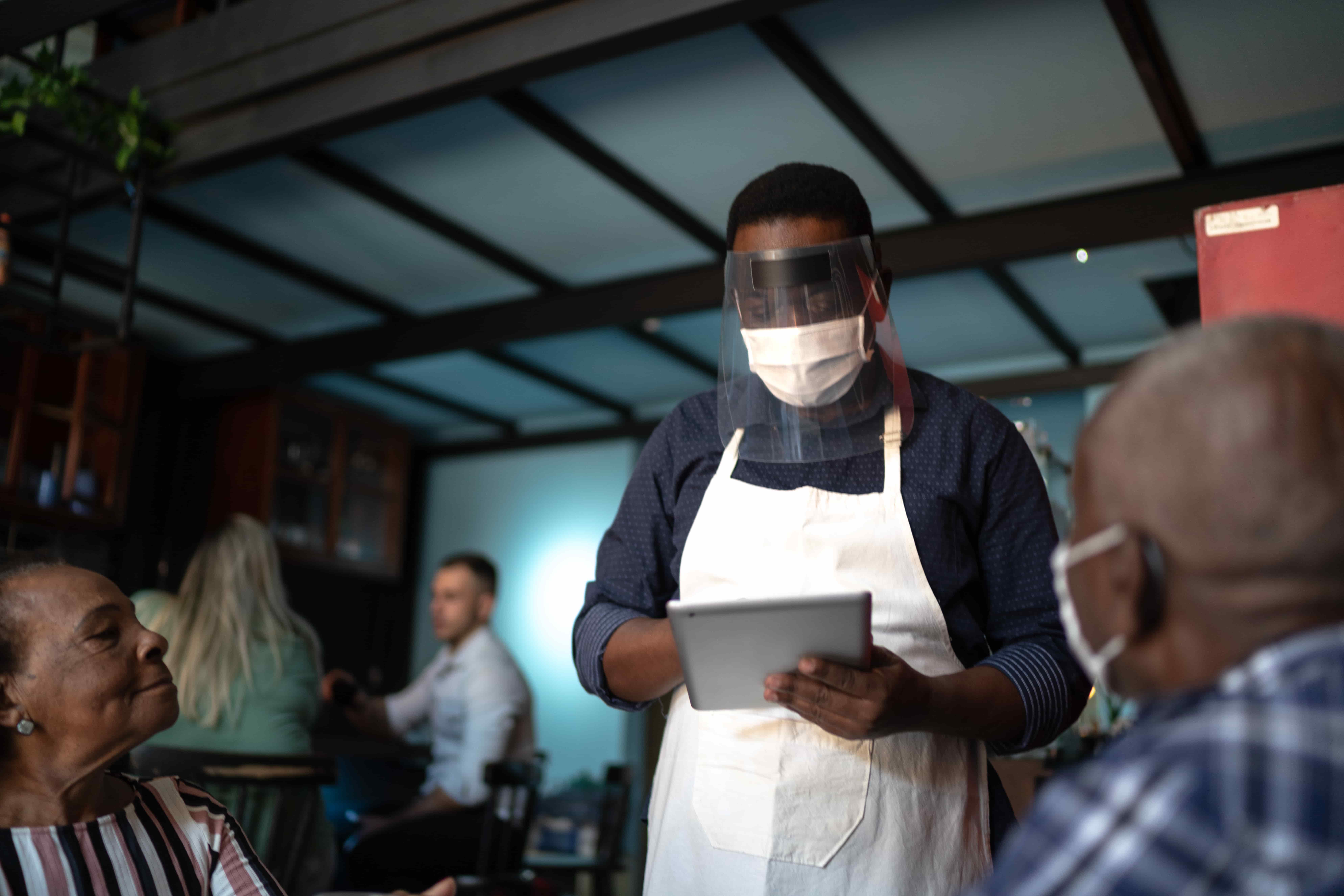 como atraer gente a un restaurante